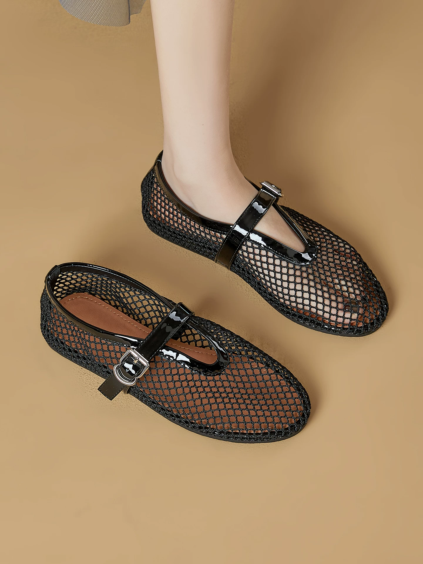 Giày lưới dệt rỗng kiểu Mary Jane đế mỏng dành cho nữ mùa hè 2026, kiểu mới, mũi kín, kiểu giày bệt lưới
