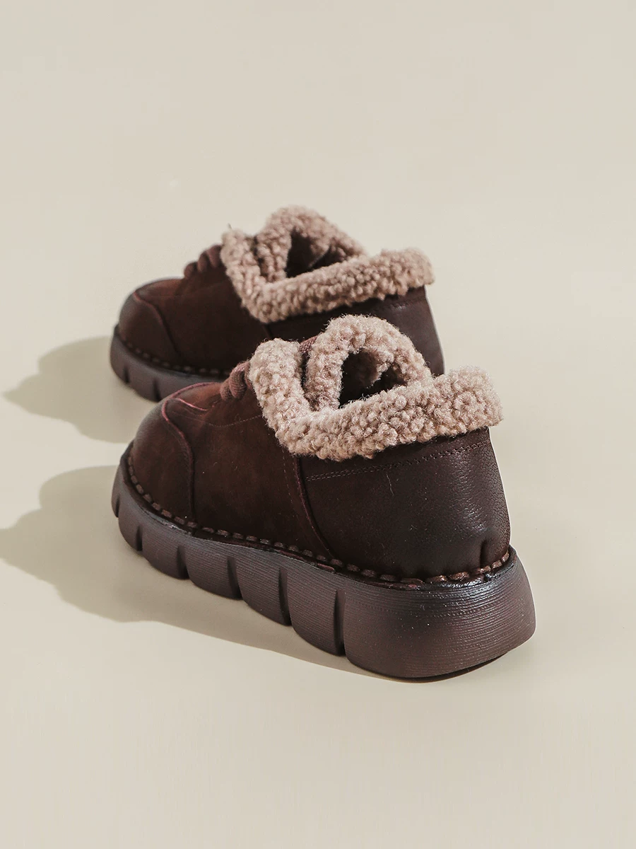 Giày bốt tuyết nữ da thật phong cách retro, đế mềm, êm ái và ấm áp, chất liệu cotton, kiểu mới mùa đông 2025, giày da lót lông cừu dành cho mẹ.