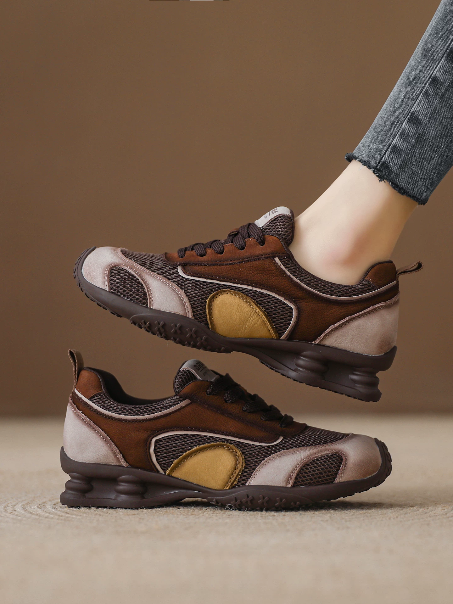 Giày thể thao Đức phong cách năng động dành cho nữ, giày da bò đế dày kiểu retro Forrest Gump, giày lưới thể thao ngoài trời thời trang mới mùa xuân 2026.