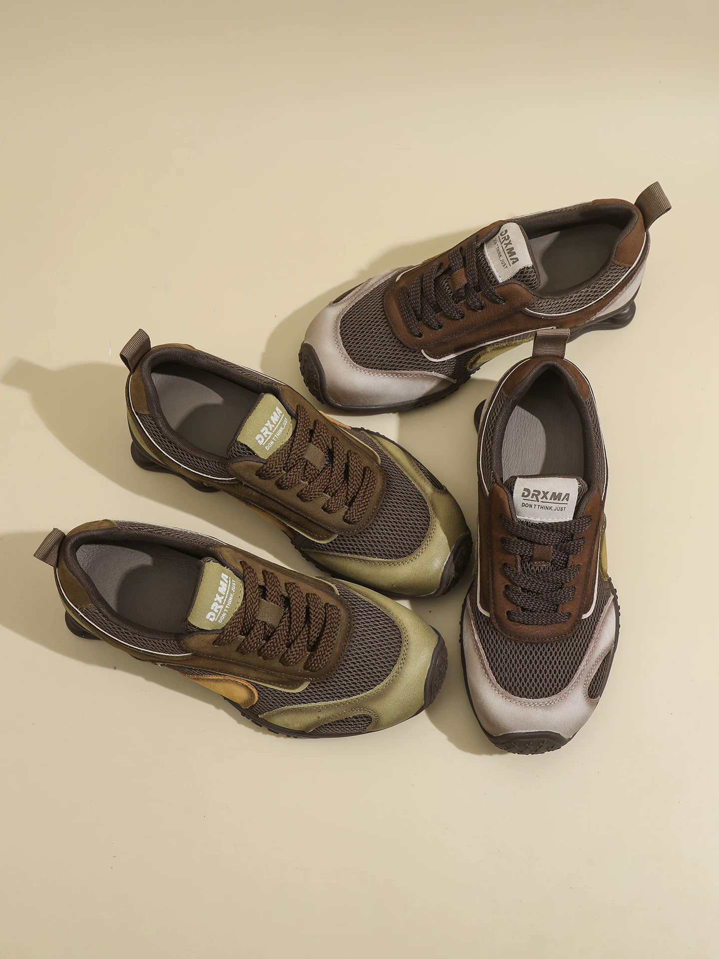 Giày thể thao Đức phong cách năng động dành cho nữ, giày da bò đế dày kiểu retro Forrest Gump, giày lưới thể thao ngoài trời thời trang mới mùa xuân 2026.