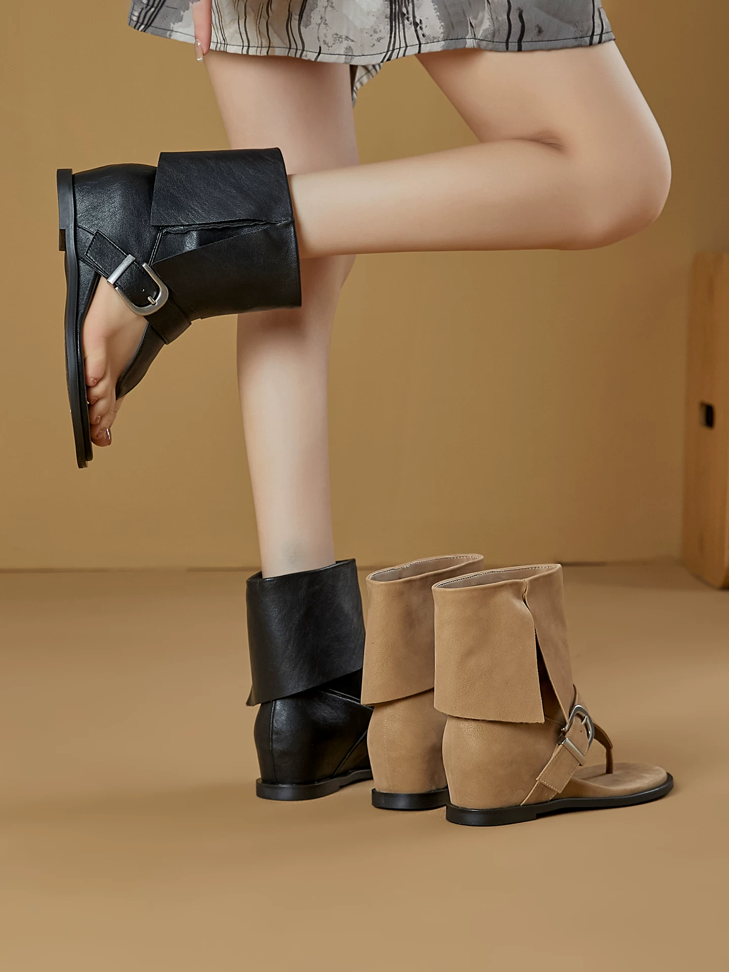 Giày sandal nữ đế xuồng hở mũi, kiểu boot ngắn, tăng chiều cao ẩn, phong cách La Mã phương Tây mới mùa hè 2026.