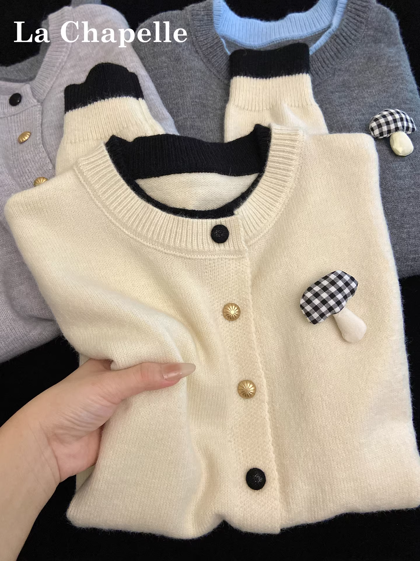 Áo cardigan len dệt kim cổ tròn màu trắng tương phản La Chapelle dành cho nữ, mẫu mới thu đông 2025, kiểu dáng rộng rãi