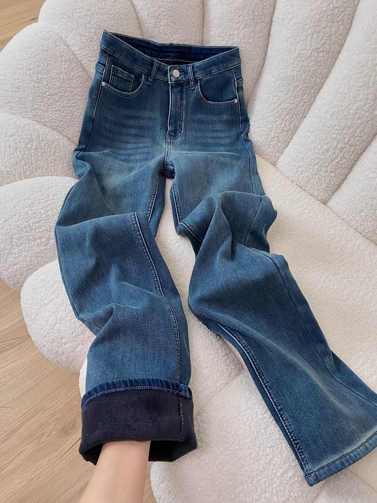 Quần jeans ống đứng lót lông cừu La Chapelle kiểu retro dành cho nữ, mẫu mới thu đông 2025, cạp cao, ôm dáng, kiểu dáng quần thuốc lá