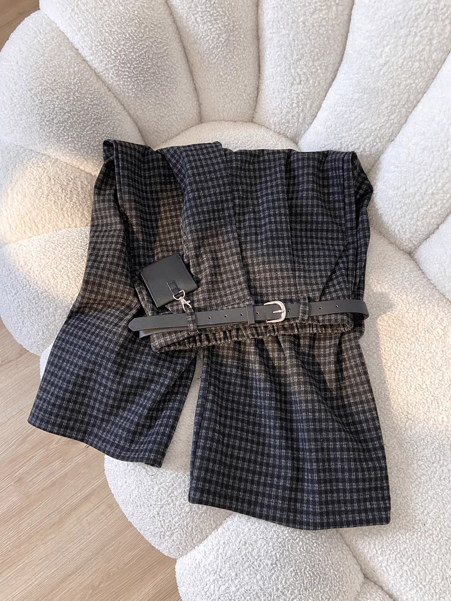 Quần ống rộng kẻ ca rô len đen La Chapelle dành cho nữ, mẫu mới thu đông 2025, cạp cao, dáng rộng, thẳng