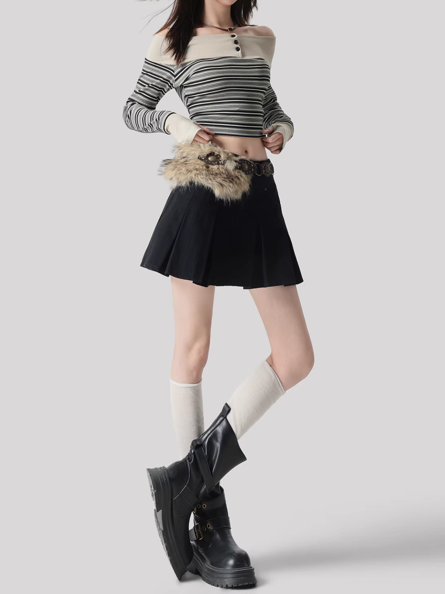 Chân váy ngắn đen La Chapelle cao eo dành cho nữ, mẫu mới thu đông 2025, dáng chữ A xếp ly, size nhỏ nhắn