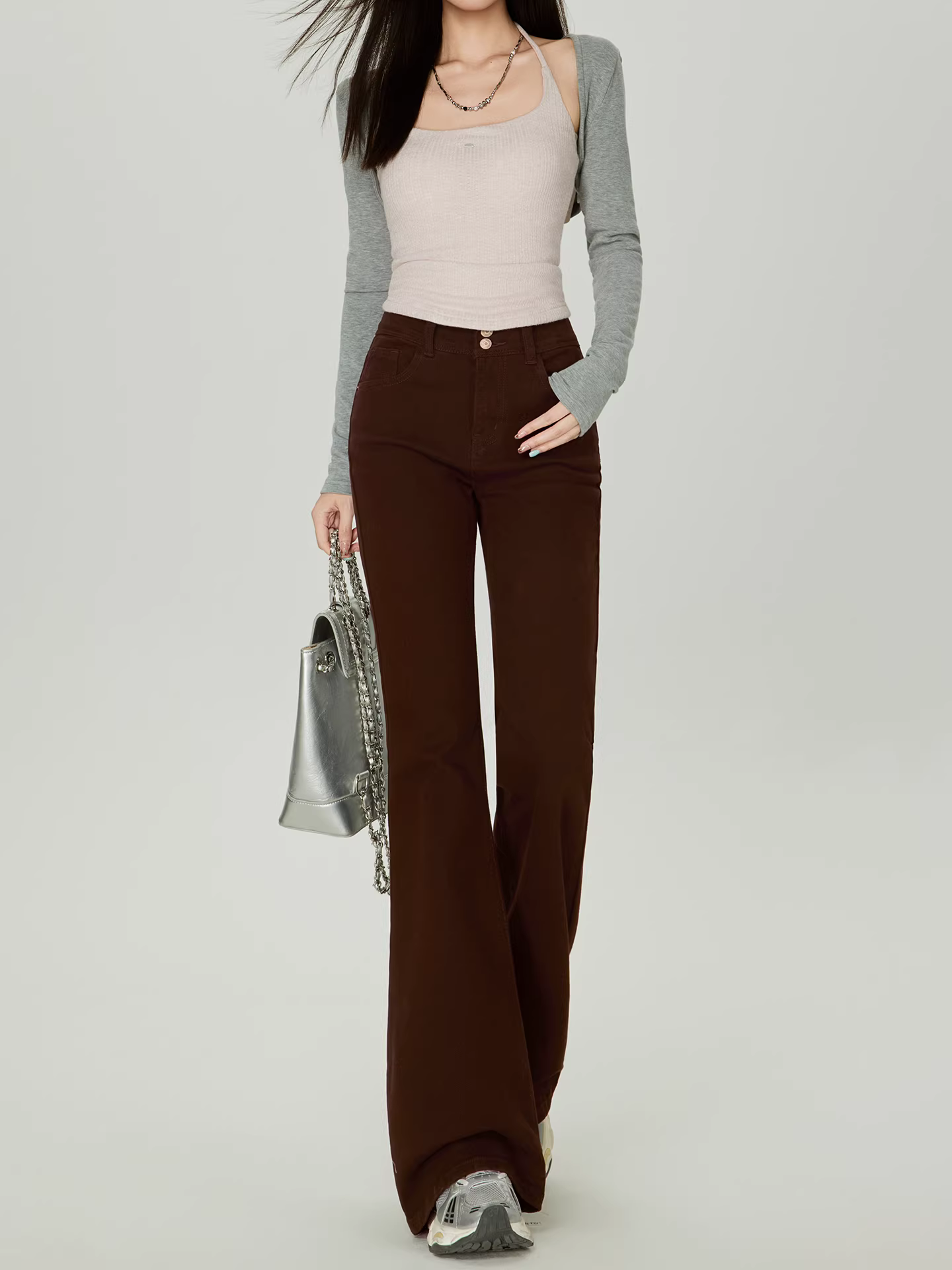 Quần jean nữ La Chapelle màu cà phê, lót lông cừu dày, dáng loe, kiểu mới thu đông 2025, cạp cao, ôm dáng, ống chuông.