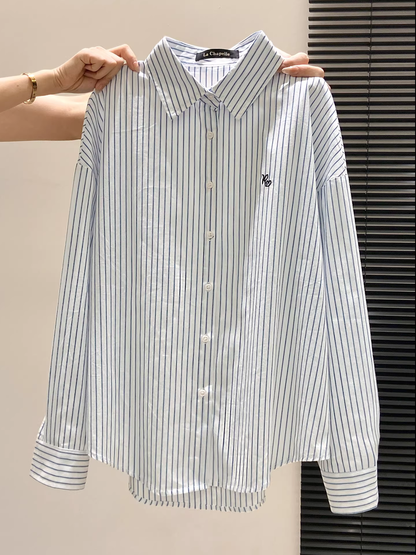 Áo sơ mi nữ kiểu Hàn Quốc La Chapelle, thiết kế rộng rãi tay dài, mùa đông 2025, kiểu dáng mới