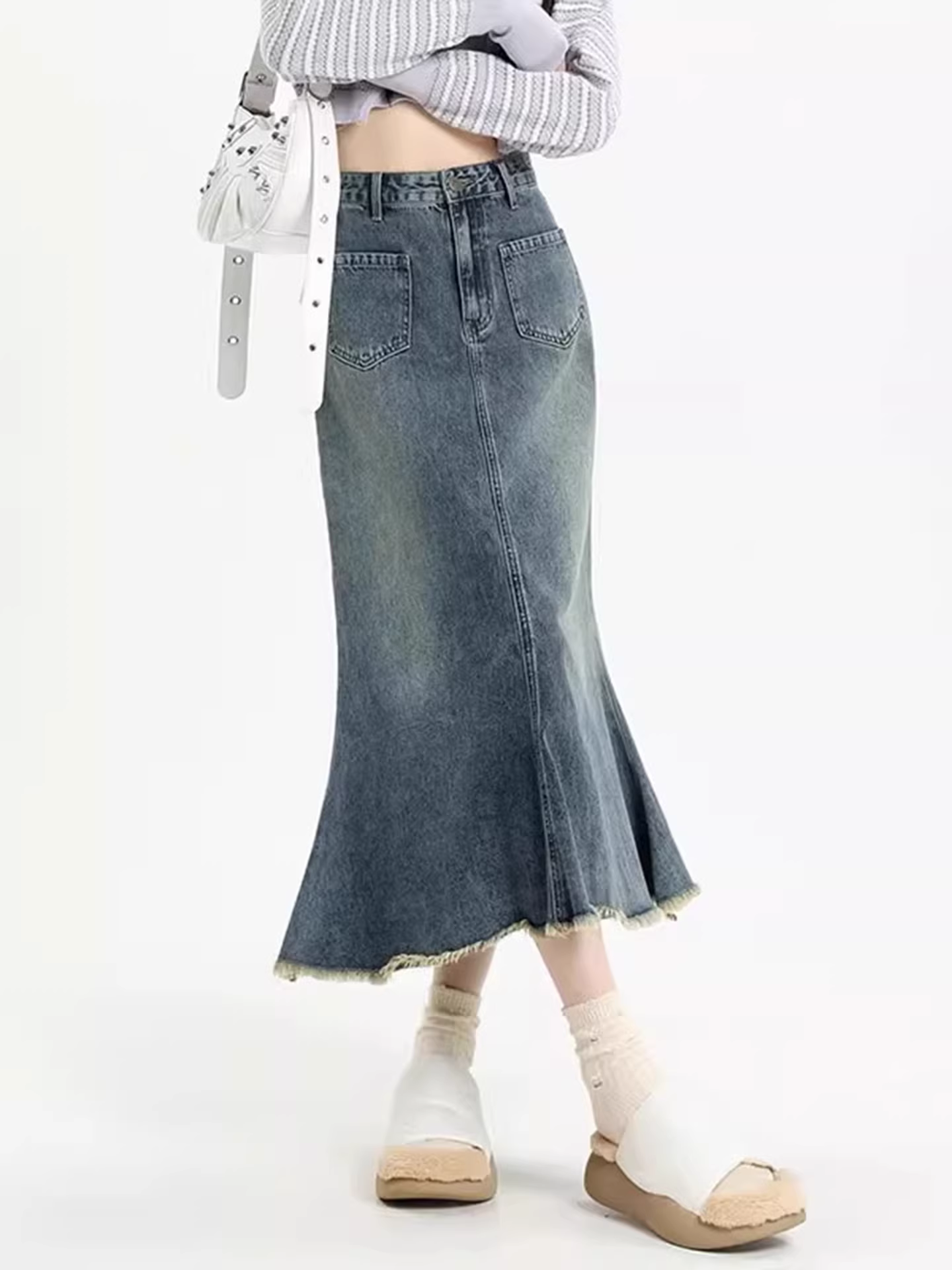 Váy denim retro La Chapelle dành cho nữ, mẫu mới thu đông 2025, dáng nhỏ nhắn, cạp cao, kiểu chữ A ôm sát, đuôi cá