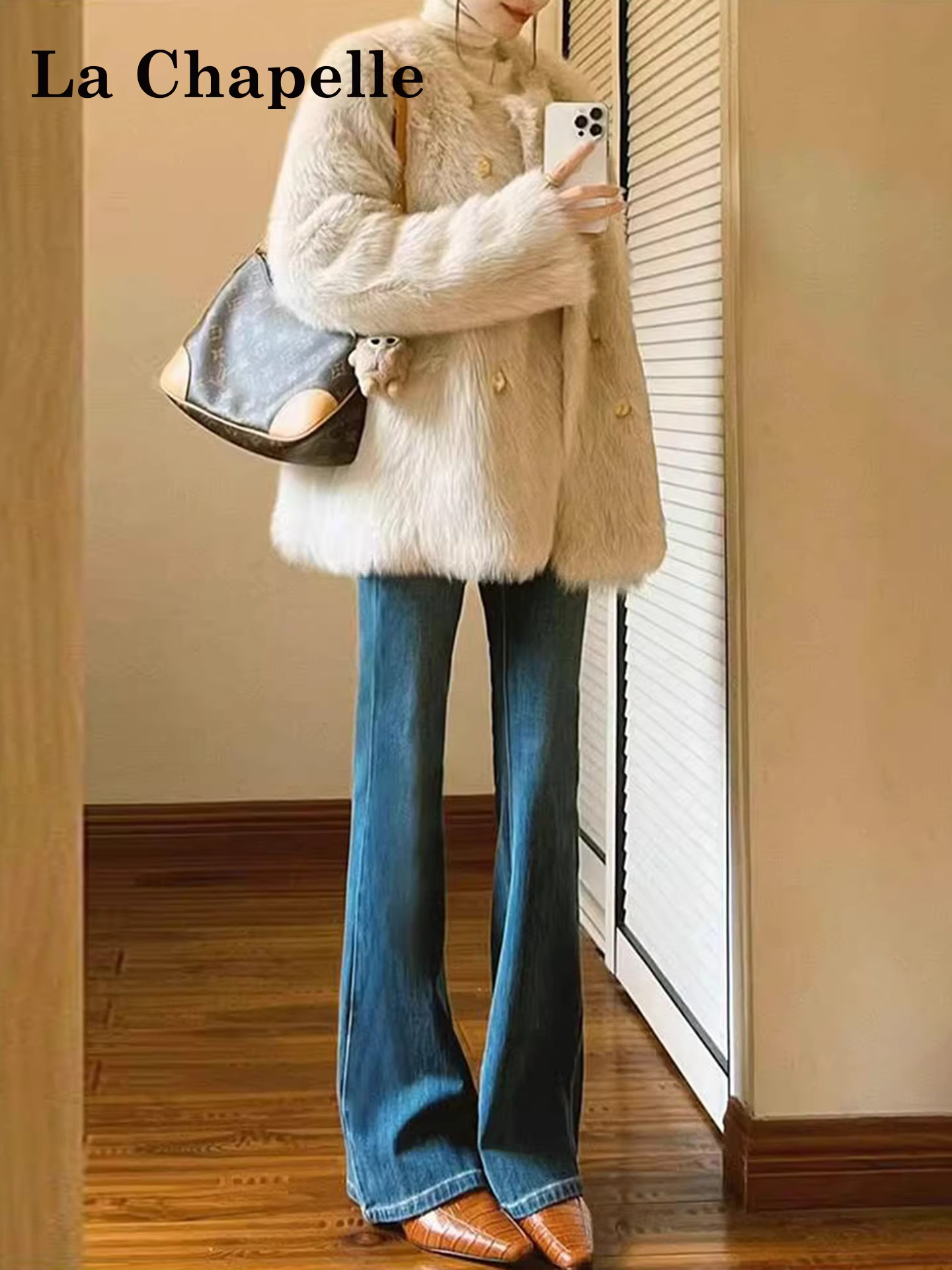 Quần jeans nữ La Chapelle cạp cao, lót lông cừu, dày dặn, dáng loe, kiểu dáng ôm sát, chất liệu mềm mại, xu hướng mùa đông 2025