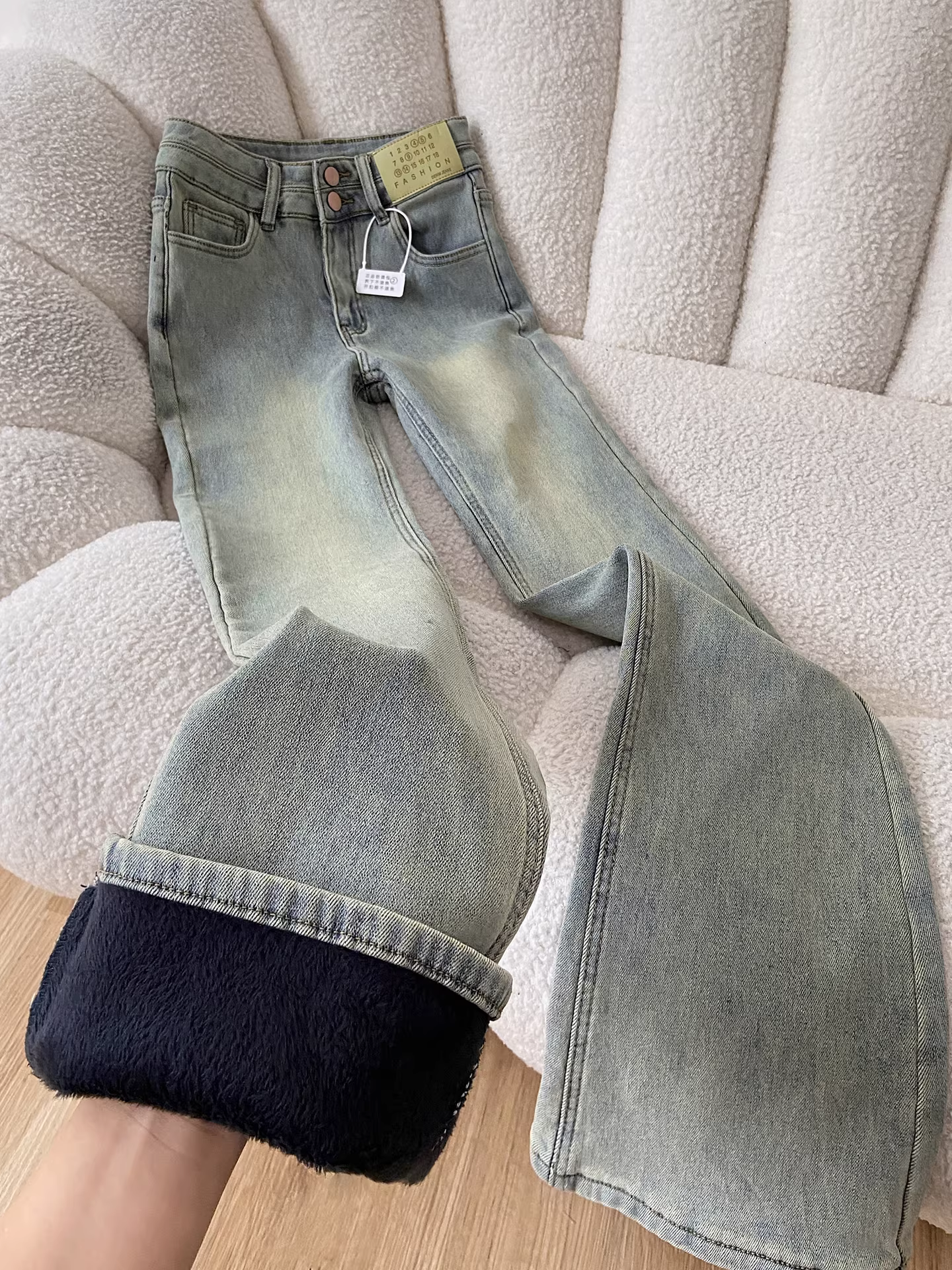 Quần jeans loe màu sáng La Chapelle dành cho nữ, mẫu mới thu đông 2025, lót lông dày, ôm dáng, ống chuông