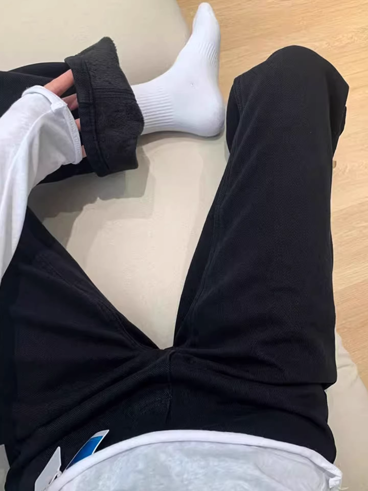 Quần jeans ống rộng dày dặn lót lông cừu đen La Chapelle dành cho nữ, mẫu mới thu đông 2025, cạp cao, dáng ôm thẳng