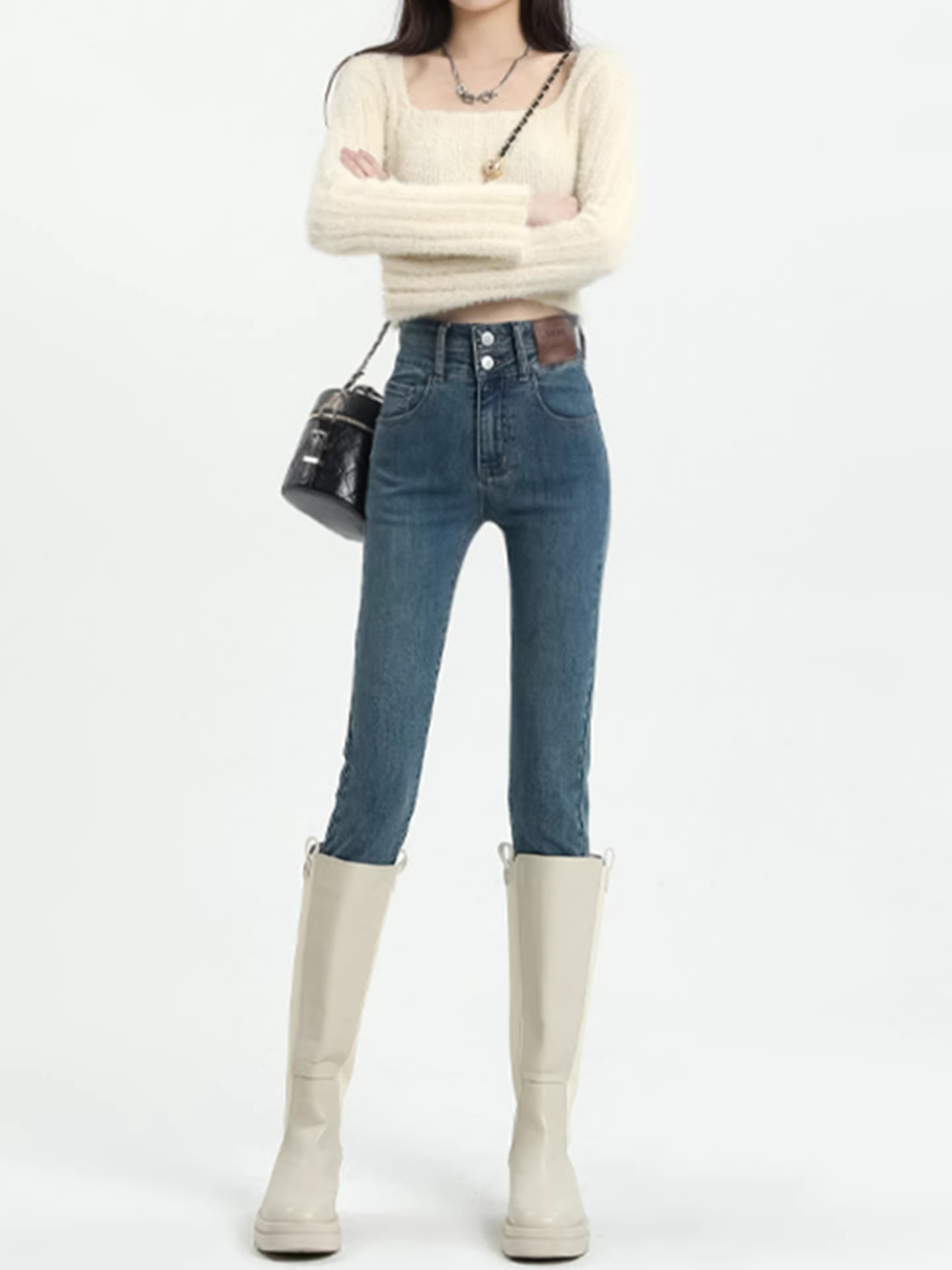 Quần jean nữ La Chapelle kiểu dáng ôm sát, lót lông dày, chất liệu dày dặn, kiểu dáng mới thu đông 2025.