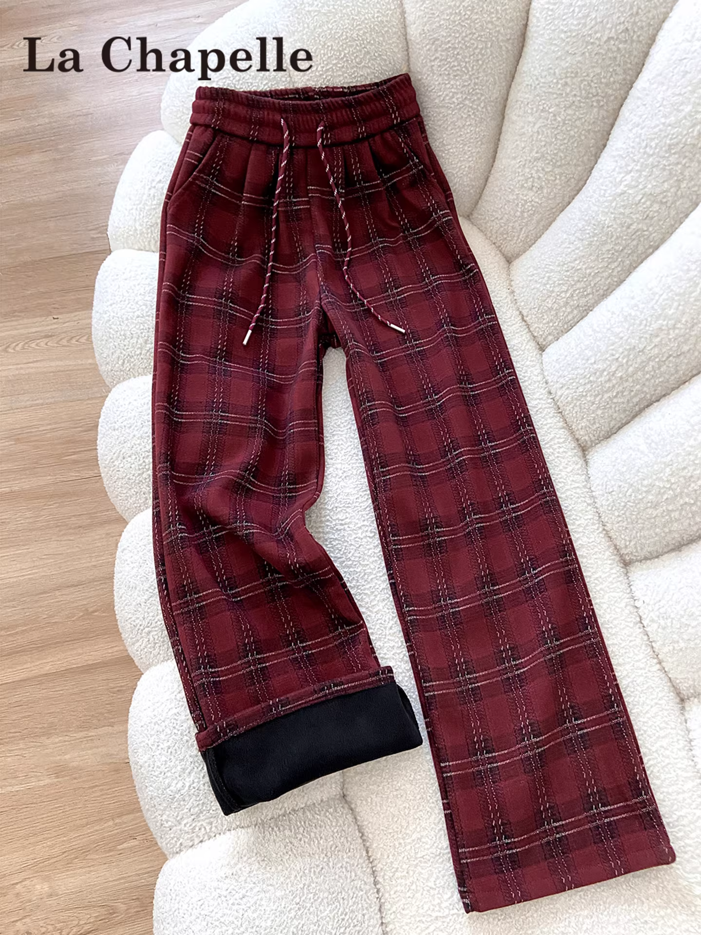 Quần ống rộng kẻ sọc len đỏ La Chapelle dành cho nữ, quần ống đứng rộng rãi mùa thu đông 2025 có lớp lót lông cừu.