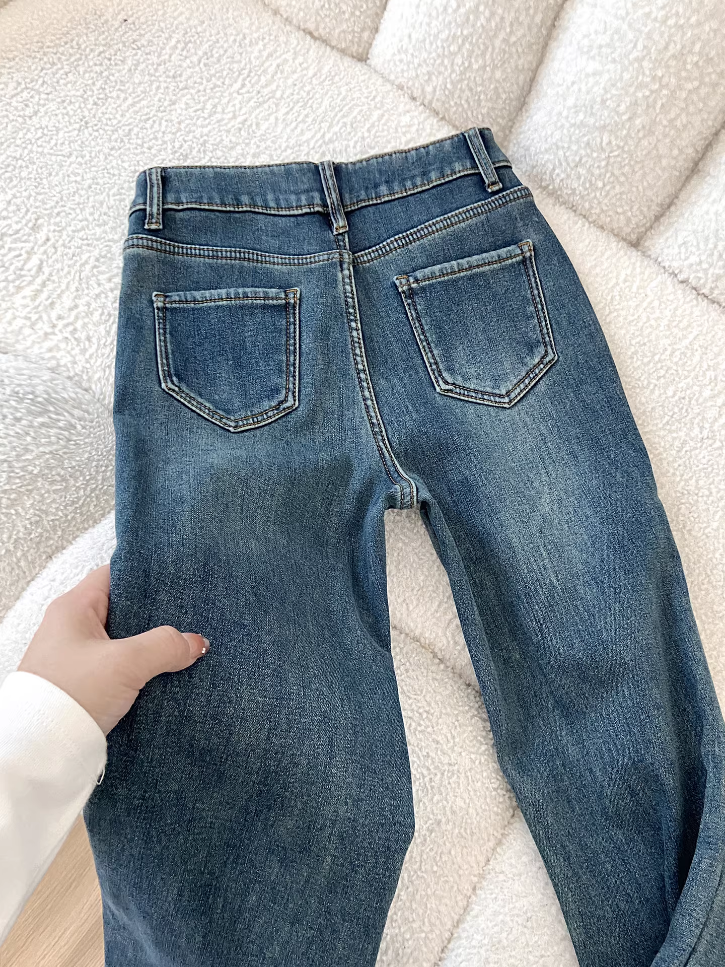 Quần jeans nữ La Chapelle kiểu dáng retro, lót lông dày, ống loe, mùa thu đông 2025, ôm dáng, kiểu bootcut