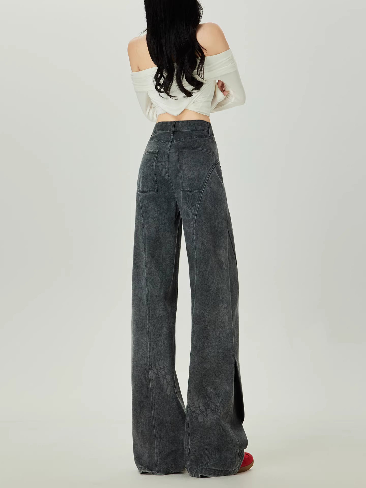 Quần jeans ống rộng in họa tiết La Chapelle dành cho nữ, mẫu mới thu đông 2025, cạp cao, dáng thẳng, dài chấm đất, size nhỏ nhắn