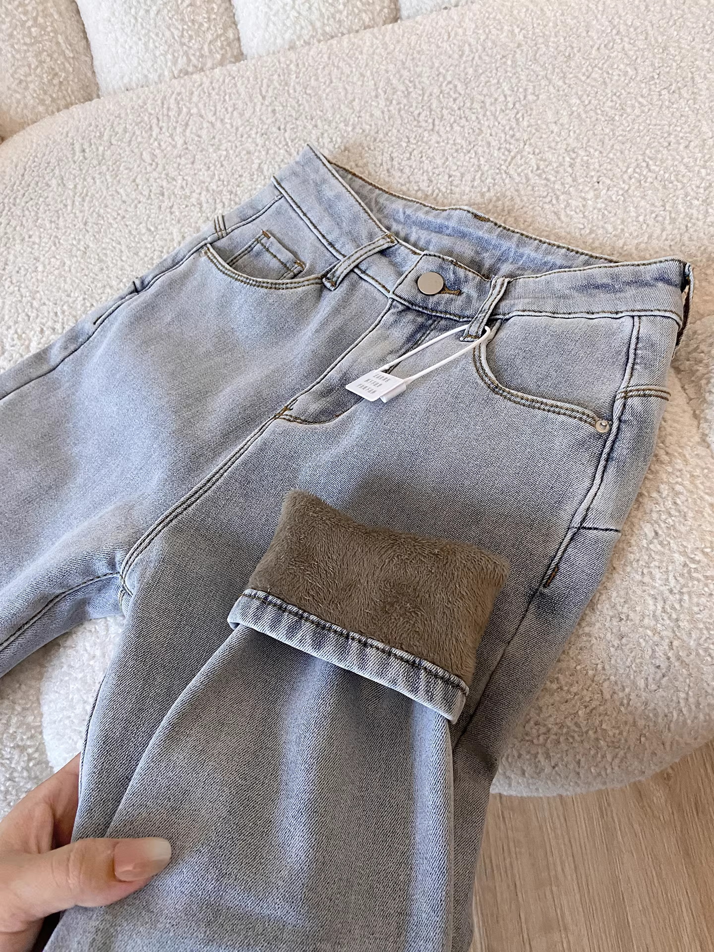 Quần jean nữ La Chapelle màu sáng, lót lông cừu, dày, dáng ôm, kiểu dáng bút chì, mới thu đông 2025