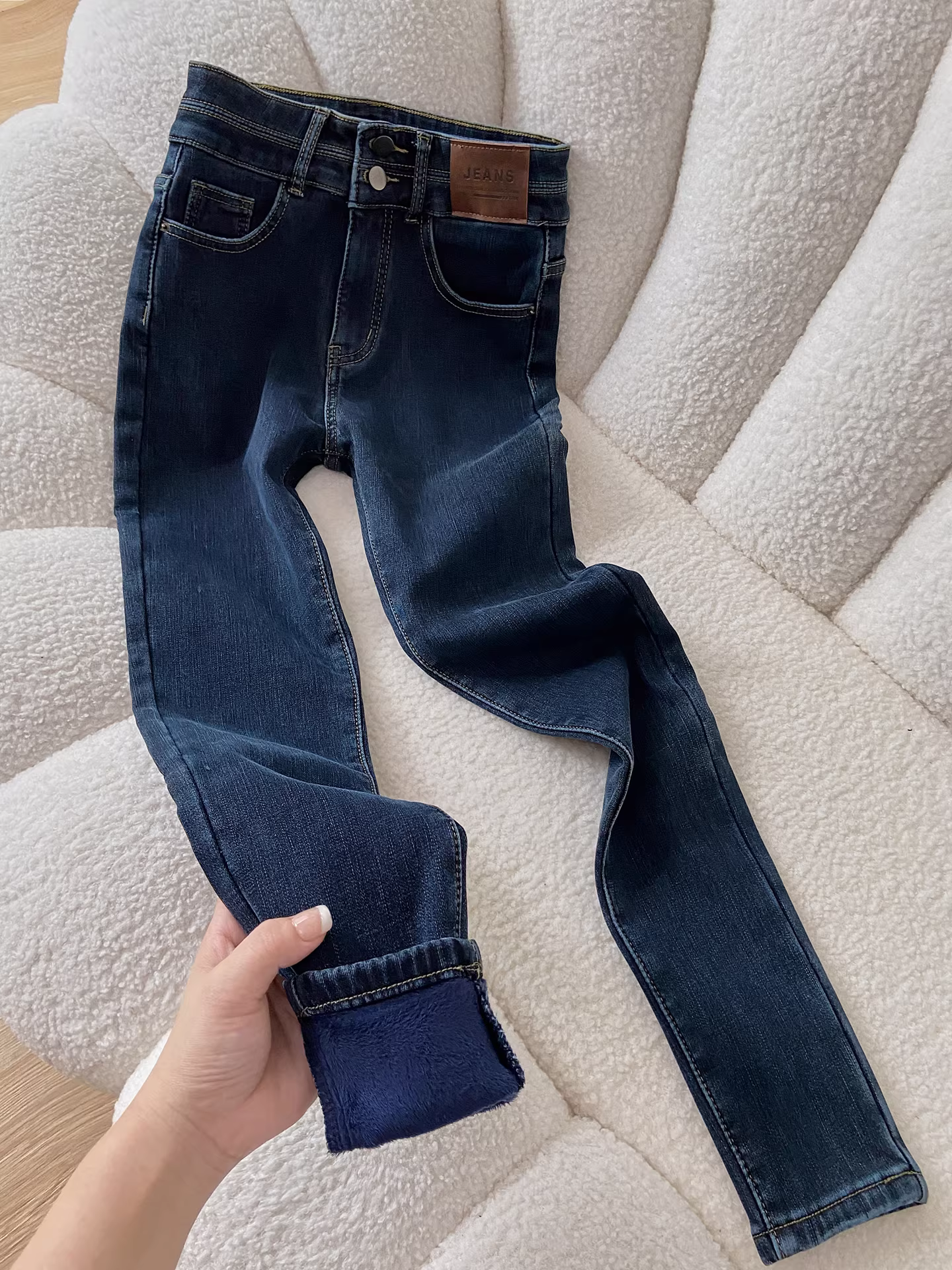 Quần jean đen La Chapelle dành cho nữ 2025 mới mùa thu đông, lót lông cừu, co giãn, kiểu dáng ôm sát, dài đến mắt cá chân