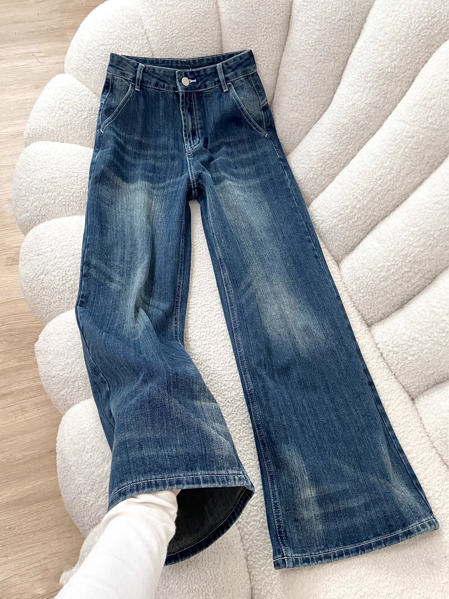 Quần jeans ống rộng La Chapelle kiểu retro dành cho nữ, mẫu mới thu đông 2025, dáng dài, rộng rãi, chất liệu mềm mại, kiểu dáng thẳng.