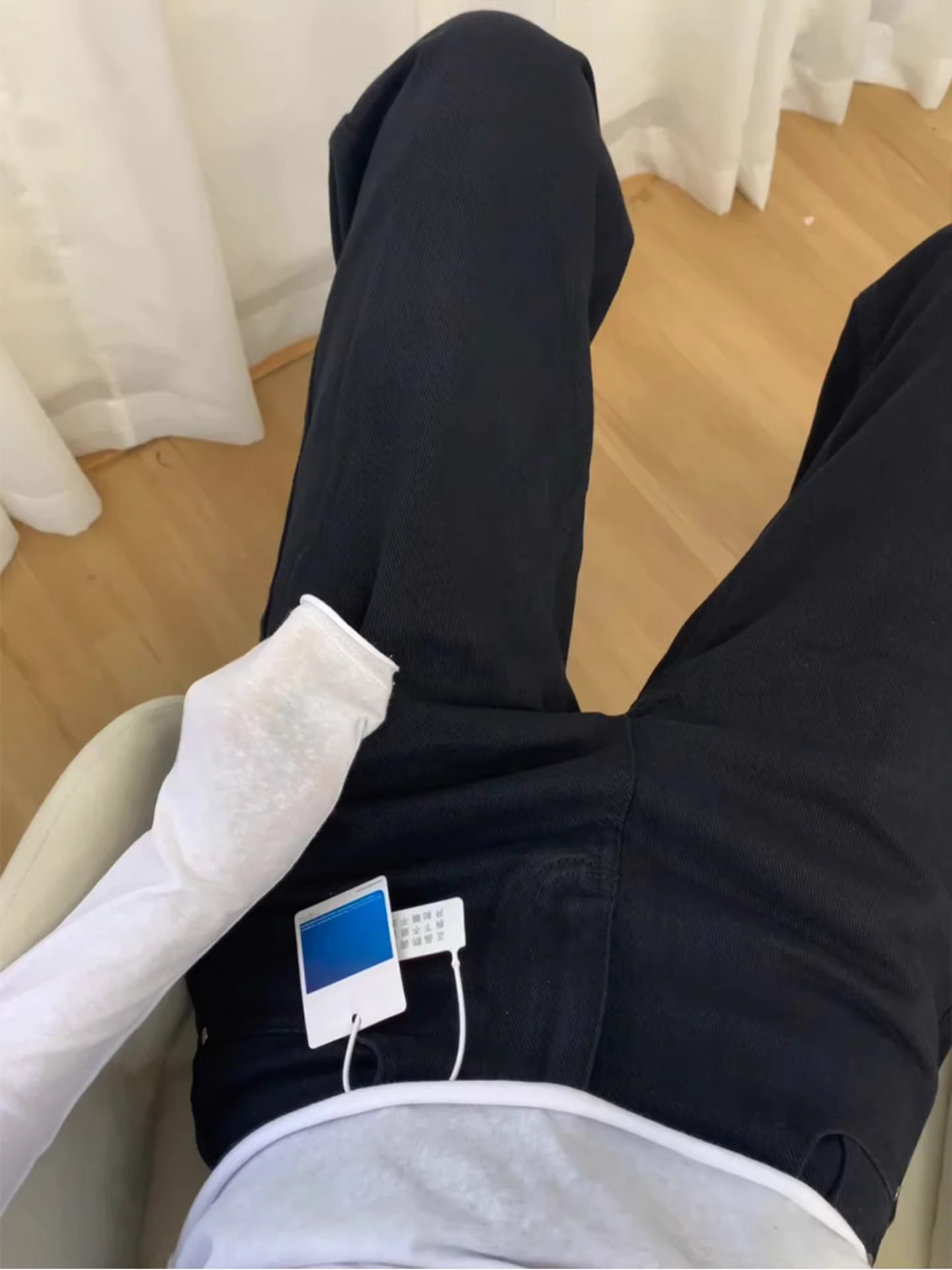 Quần jeans đen dáng rộng La Chapelle dành cho nữ, mẫu mới thu đông 2025, chất liệu lông cừu, dáng rộng, thẳng, size nhỏ nhắn