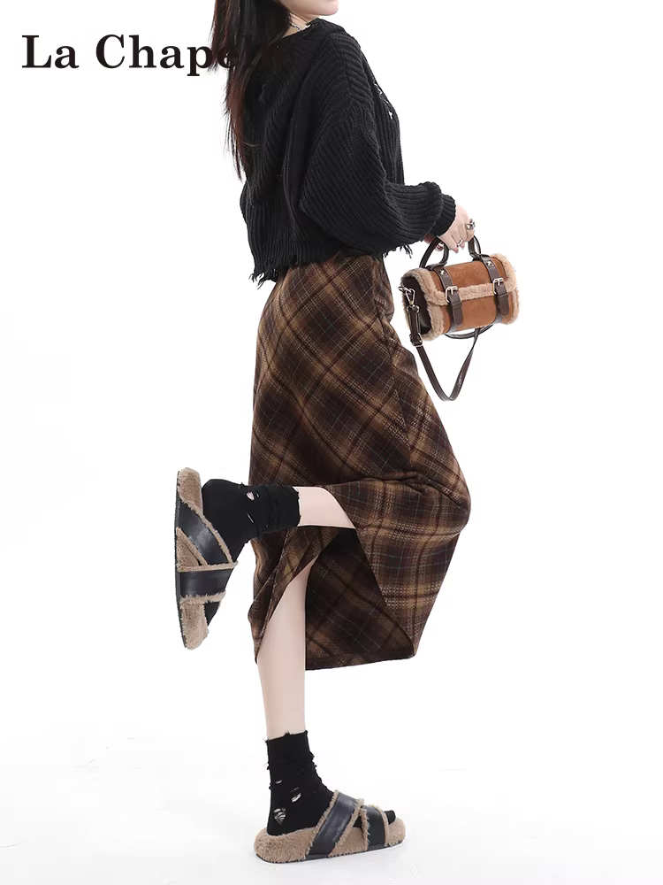 Váy kẻ ca rô La Chapelle dành cho nữ, kiểu mới thu đông 2025, dáng nhỏ nhắn, lưng cao, chất liệu len, dài ngang đùi, kiểu dáng chữ A ôm sát.