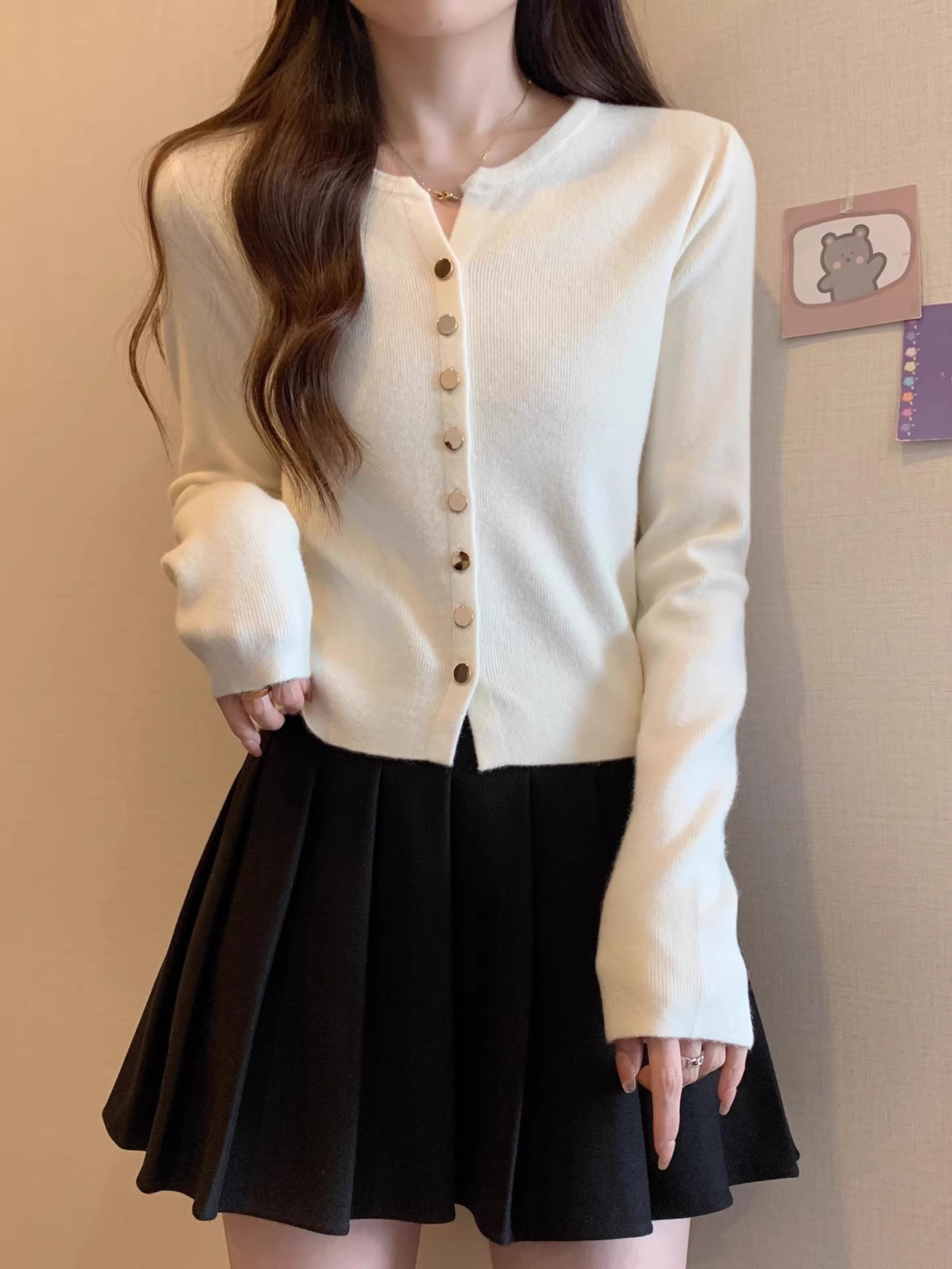 Áo len dệt kim dài tay cổ chữ V màu đen La Chapelle dành cho nữ mùa xuân thu 2025 kiểu dáng mới phong cách lười biếng áo cardigan dệt kim