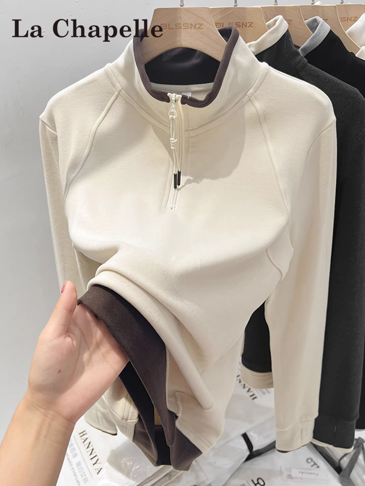 Áo thun dài tay nửa khóa kéo màu trắng La Chapelle dành cho nữ, áo lớp trong giữ nhiệt cổ cao nửa cổ ấm áp mùa thu đông.