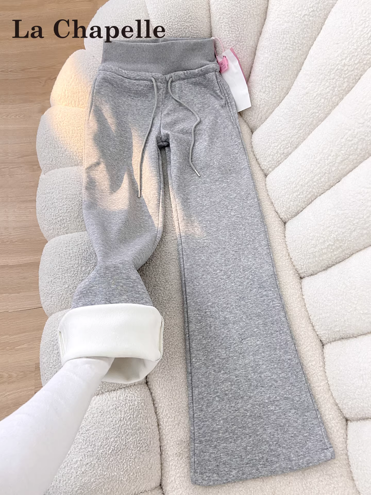 Quần thể thao ống loe dày lót lông màu xám La Chapelle dành cho nữ, cạp cao, kiểu mới 2025, quần ống chuông thu đông nhỏ nhắn.