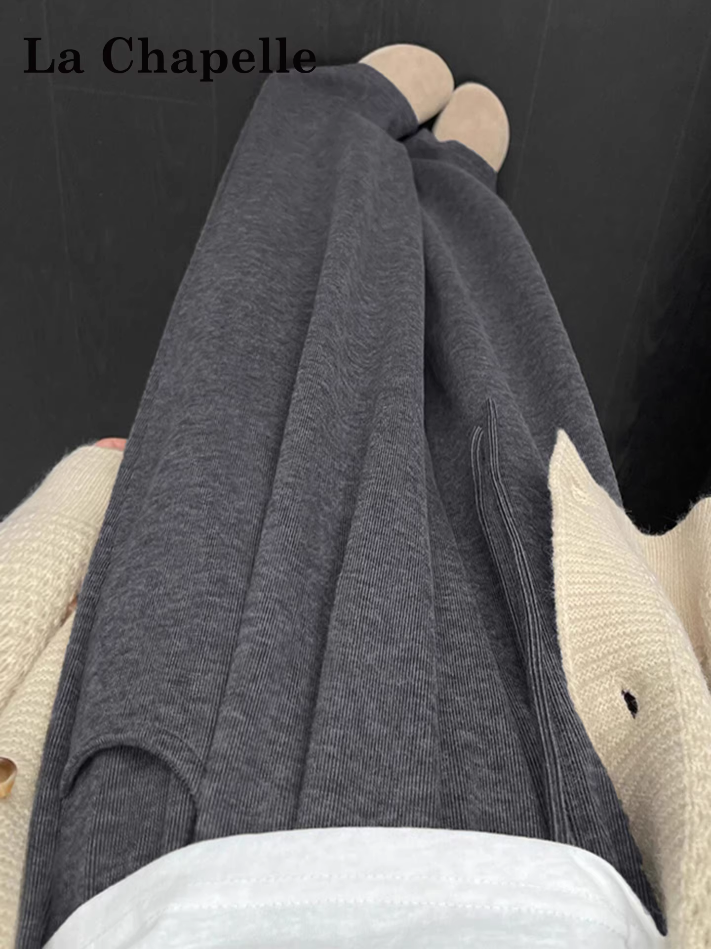 Quần ống rộng dày dặn lót lông cừu có dây rút màu đen La Chapelle dành cho nữ 2025, kiểu dáng mới thu đông, quần ống đứng suông, size nhỏ, phong cách thường ngày