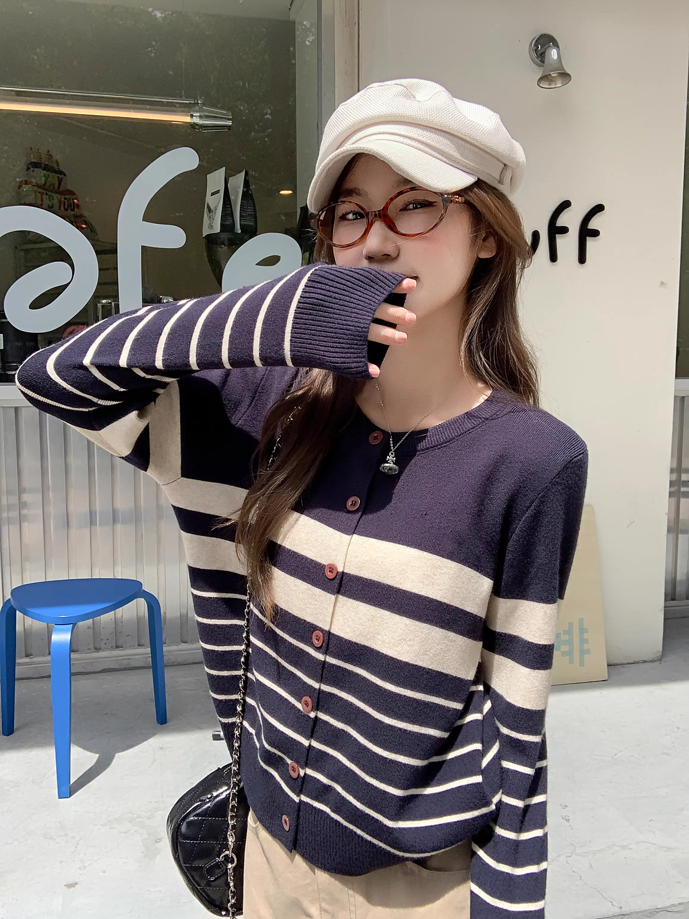 Áo len dệt kim sọc La Chapelle dành cho nữ, kiểu mới mùa thu 2025, áo khoác cardigan dáng nhỏ nhắn.