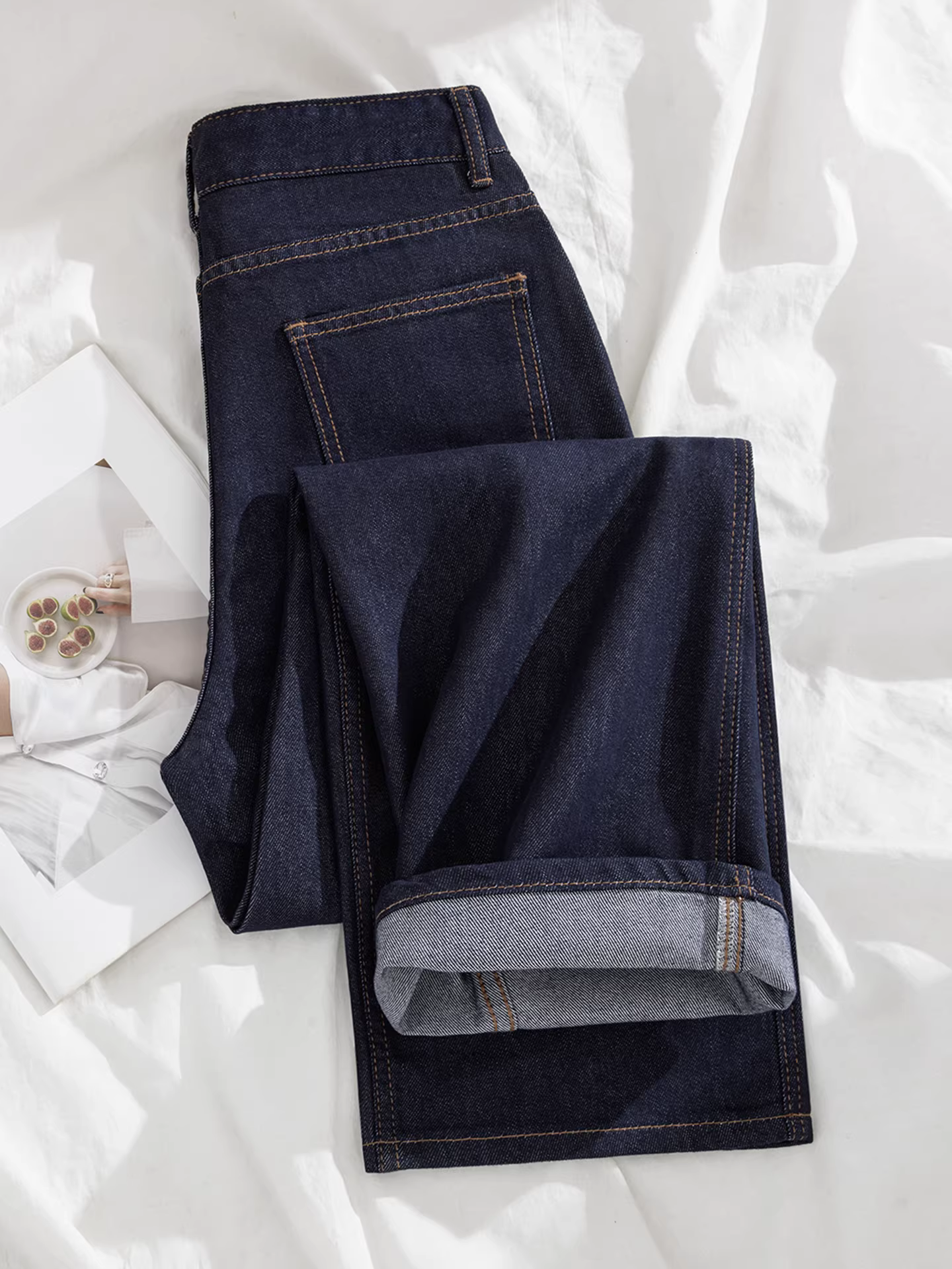 Quần jeans ống rộng màu xanh đậm lót lông cừu La Chapelle dành cho nữ, mùa thu đông 2025, kiểu dáng mới, cạp cao, ôm dáng, thẳng.