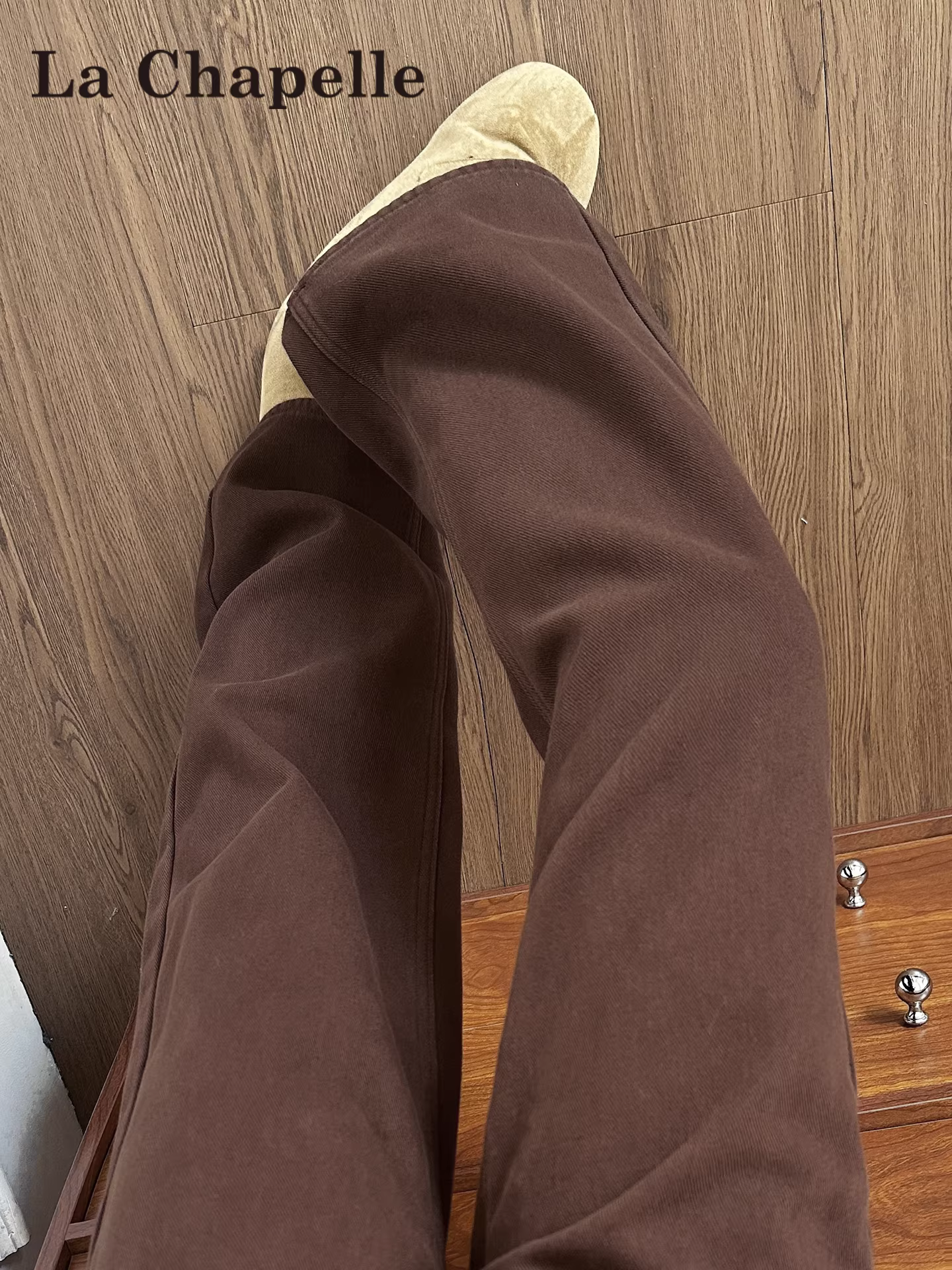 Quần jean ống rộng dày dặn lót lông màu cà phê La Chapelle dành cho nữ 2025, kiểu dáng mới thu đông, cạp cao, dáng thẳng, size nhỏ nhắn