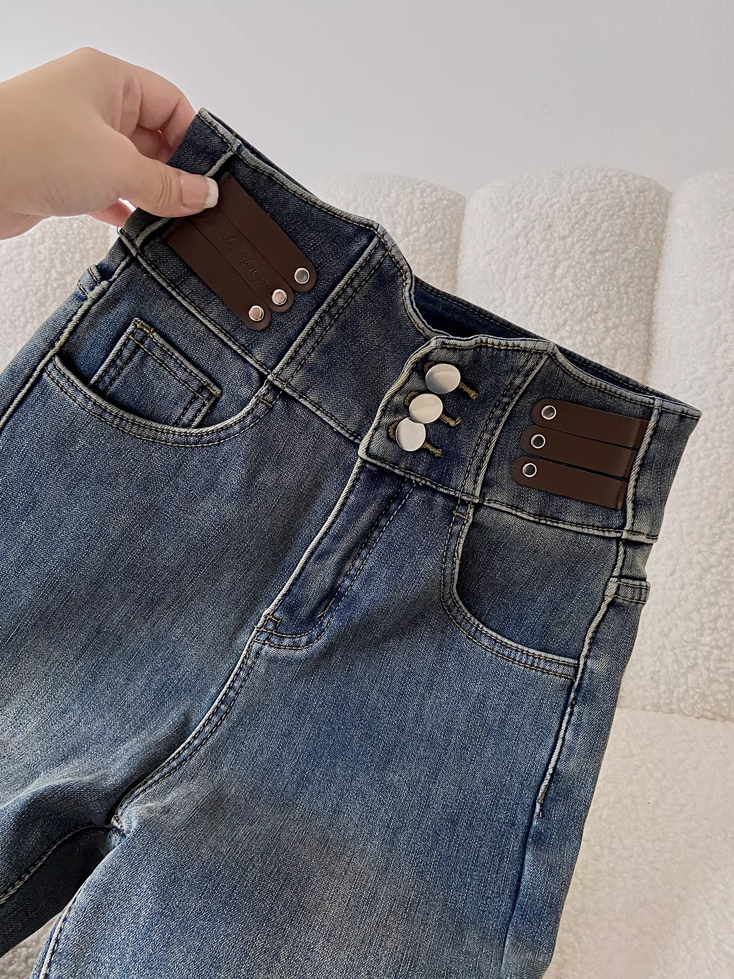 Quần jean nữ La Chapelle lót lông dày, kiểu dáng ôm sát, mùa thu đông 2025, cạp cao, dáng bút chì.