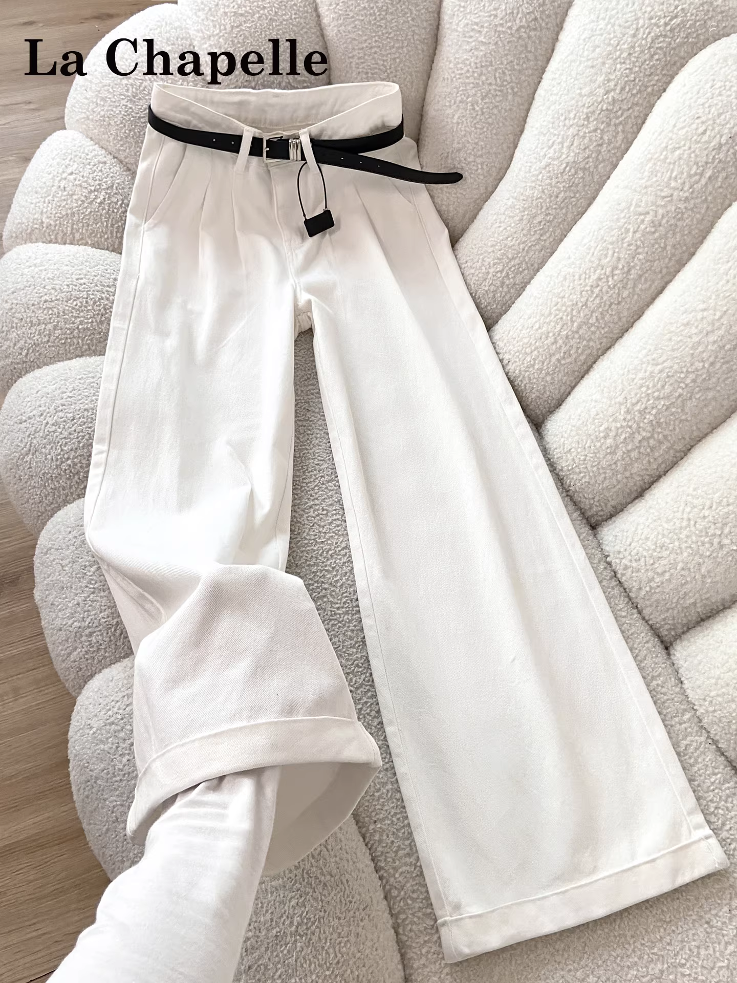 Quần jeans ống rộng màu trắng La Chapelle dành cho nữ, mẫu mới thu đông 2025, dáng nhỏ nhắn, cạp cao, ống thẳng