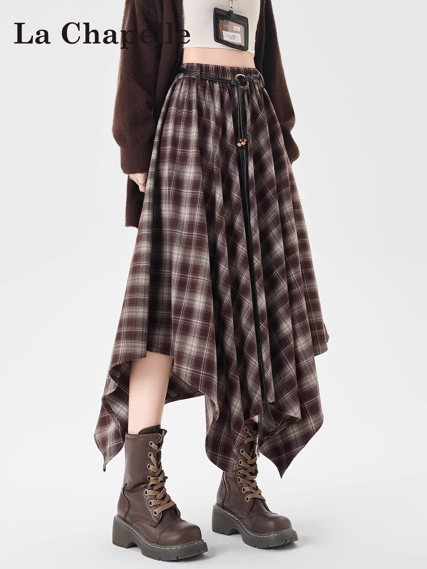 Váy kẻ ca rô nâu La Chapelle dành cho nữ 2025, kiểu dáng mới thu đông, thiết kế bất đối xứng, lưng cao, thanh lịch, dáng chữ A, dài.