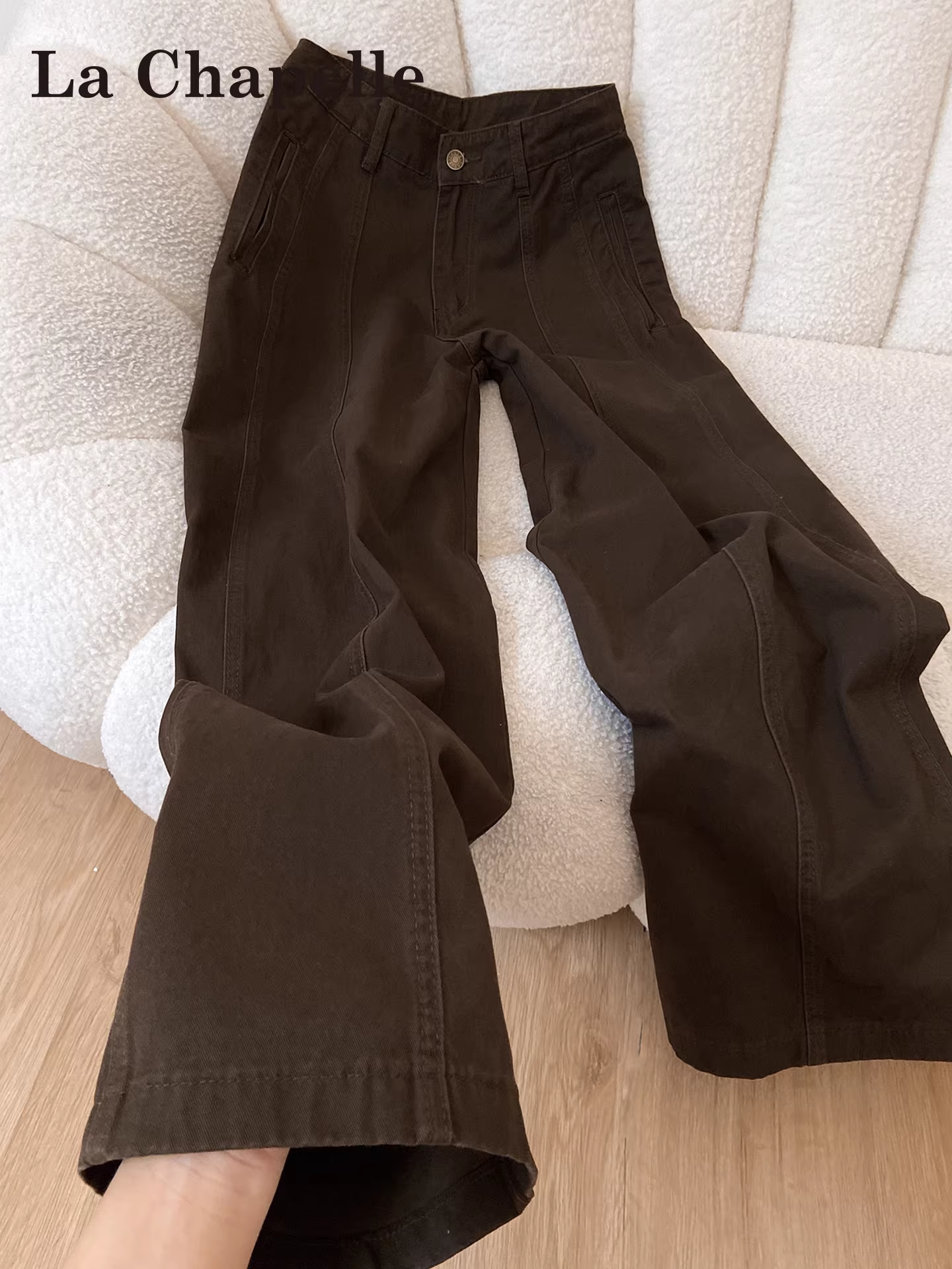 Quần jeans ống rộng dày dặn lót lông màu cà phê La Chapelle dành cho nữ, mùa thu đông 2025, kiểu dáng mới, cạp cao, rộng rãi, thẳng.