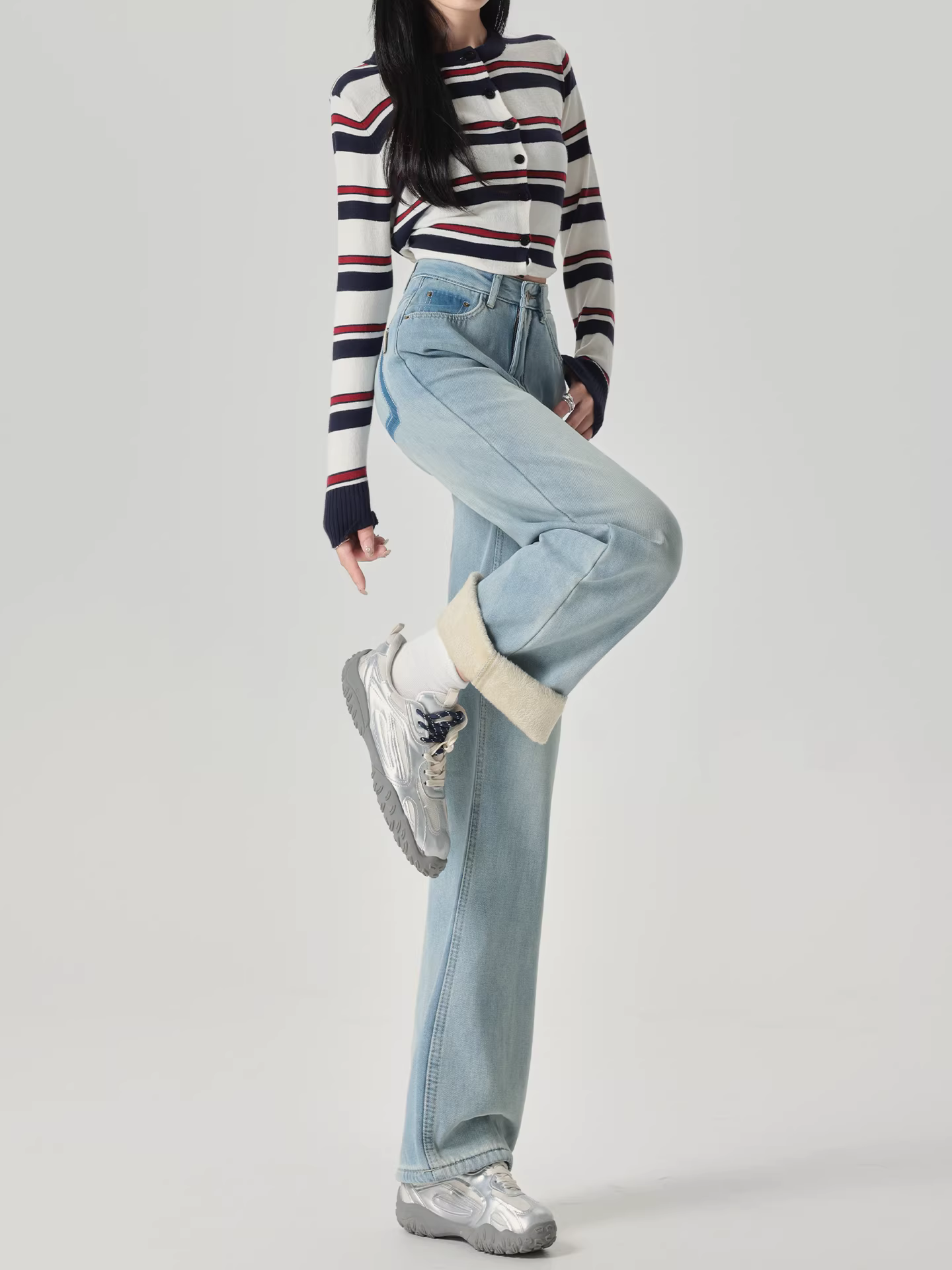 Quần jeans ống rộng dày dặn lót lông màu sáng La Chapelle dành cho nữ, mùa thu đông 2025, kiểu dáng mới, cạp cao, ôm dáng, thẳng.