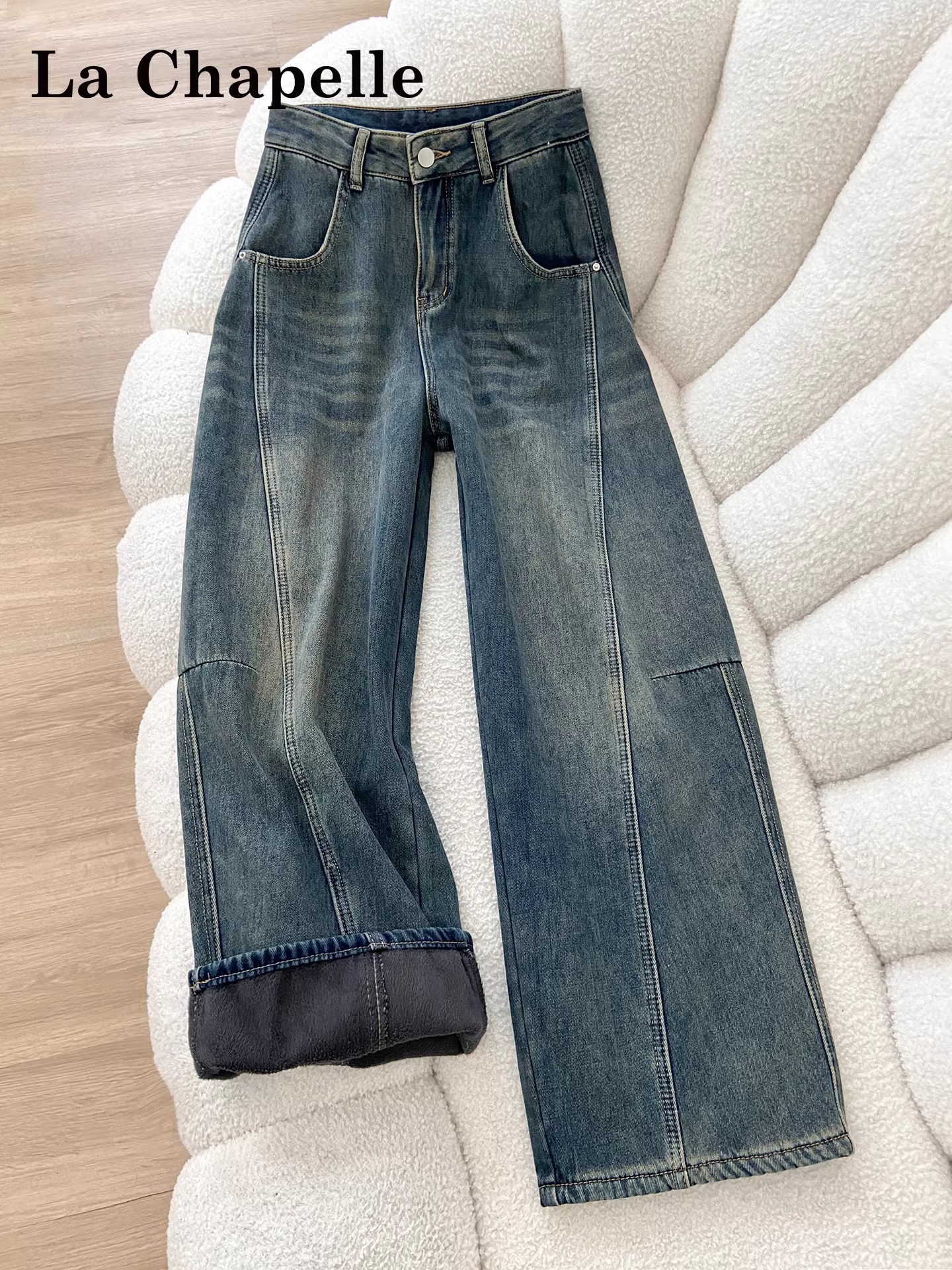 Quần jeans ống rộng dày dặn lót lông cừu La Chapelle dành cho nữ, mẫu mới thu đông 2025, cạp cao, phối vải kiểu dáng kiếm.