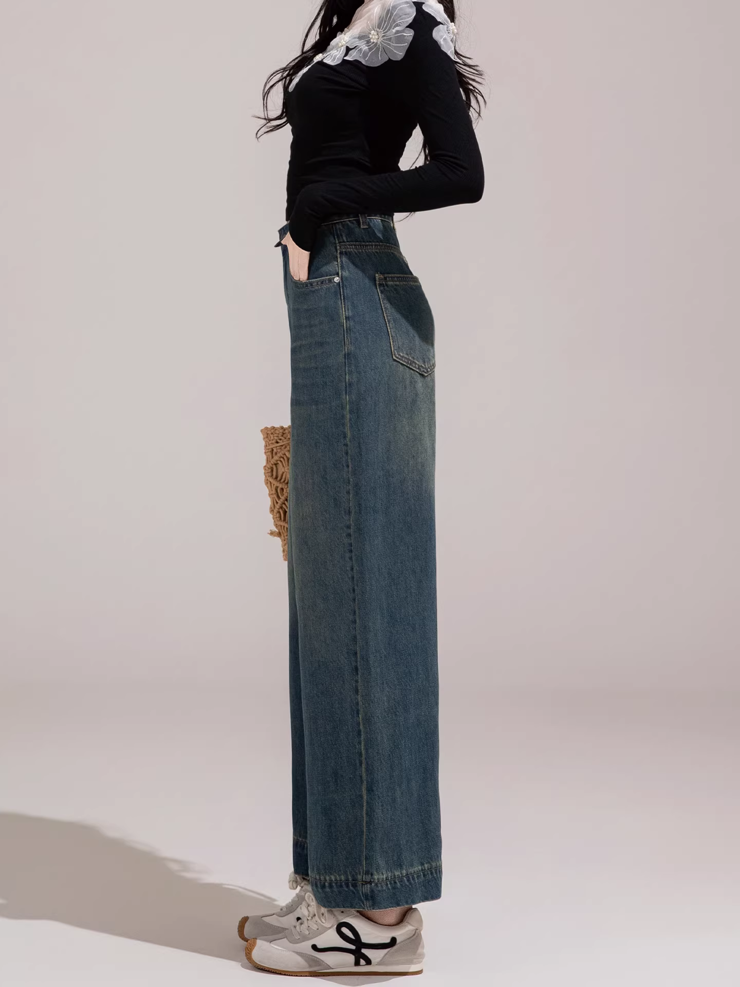 Quần jeans ống rộng kiểu retro La Chapelle dành cho nữ, mẫu mới thu đông 2025, dáng nhỏ nhắn, cạp cao, ống thẳng, rộng rãi