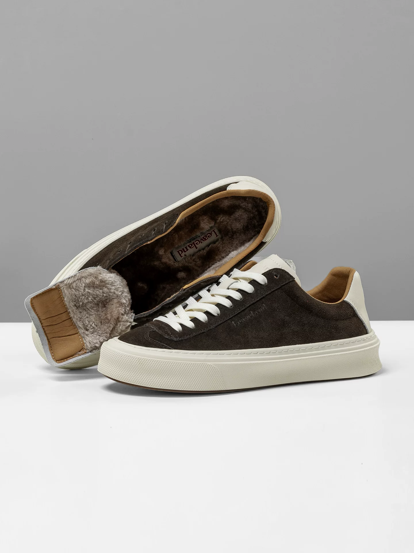 Giày nam Maple Leaf Da thật Giày thể thao cổ điển Giày nam mùa đông Phong cách mới Giày da lộn nam đế dày Giày thường ngày Plus Giày cotton nhung