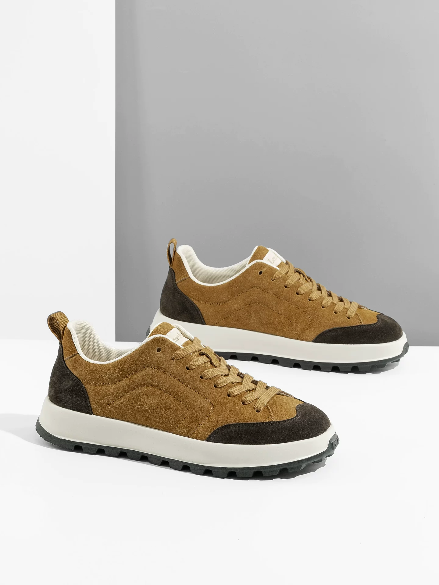 Giày nam Maple Leaf mùa đông, giày thể thao nam 2025, giày nam thời trang mới, giày nam cổ điển, giày da bò thể thao, giày Forrest Gump