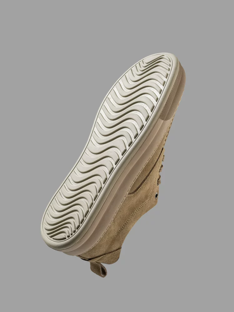 Giày nam Maple Leaf Giày thể thao cổ điển Giày nam mùa đông cổ thấp Giày mới hợp thời trang phong cách Hàn Quốc Giày da nam thông thường Đa năng và thoáng khí