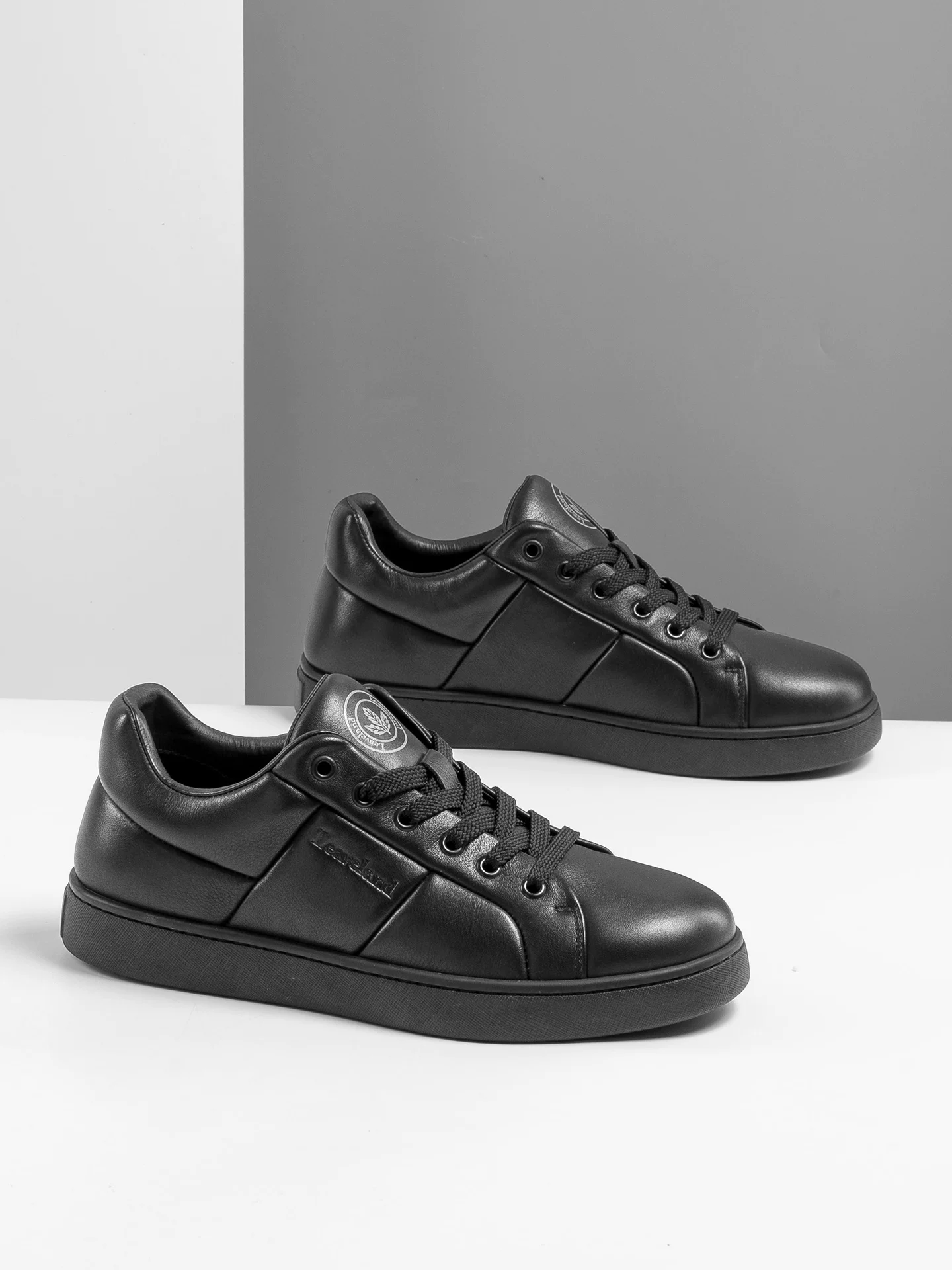 Giày Sneaker Da Thật Maple Leaf Nam 2025 Mẫu Mới Mùa Đông Giày Da Thường Ngày Nam Đa Năng Thời Trang Giày Đen Thời Trang Trẻ Trung