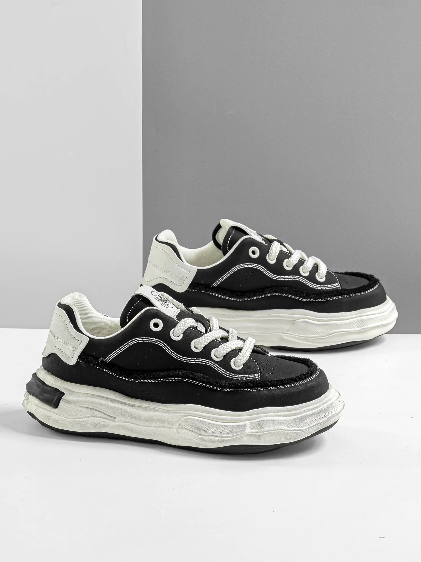 Giày nam Maple Leaf Giày thể thao đế dày Giày nam mùa đông mới 2025 Giày cấu trúc giải thể Giày tăng chiều cao kiểu cổ điển Giày đa năng hợp thời trang