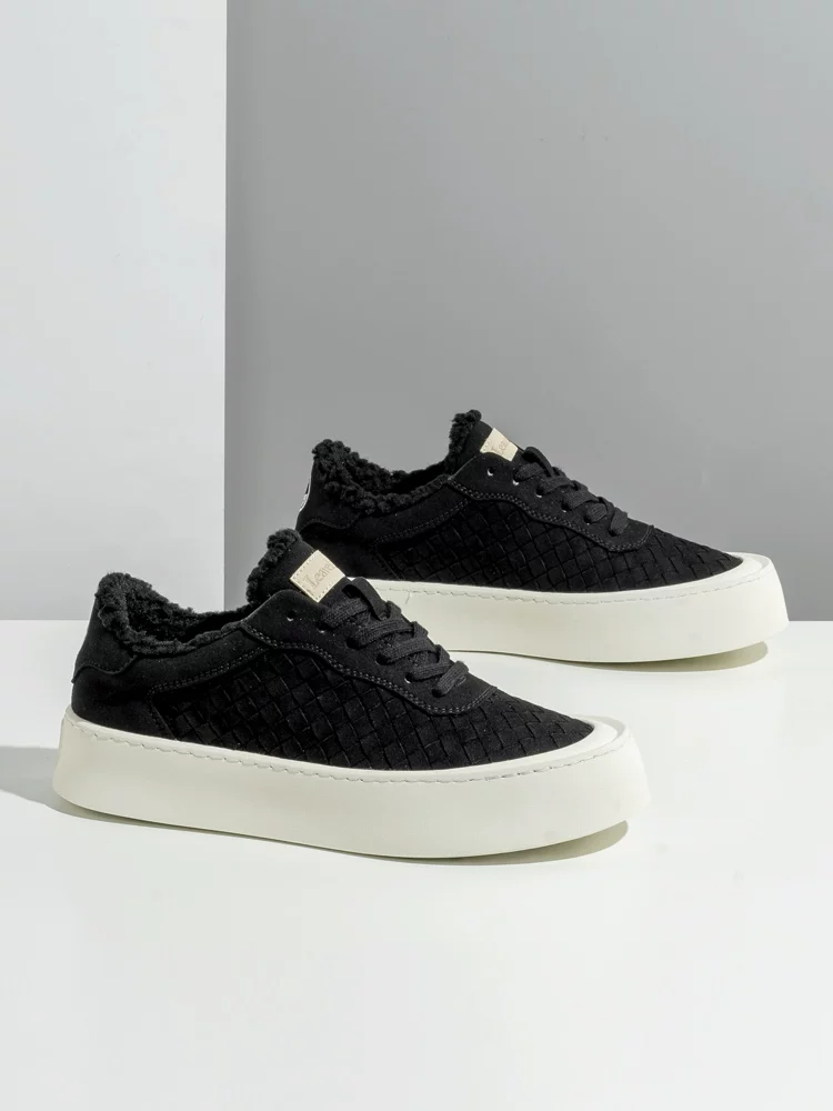 Giày nam Maple Leaf Giày cotton mùa đông Giày nam phong cách mới hợp thời trang Giày lót lông cừu ấm áp Giày nam phong cách cổ điển Giày thể thao cổ thấp thông thường