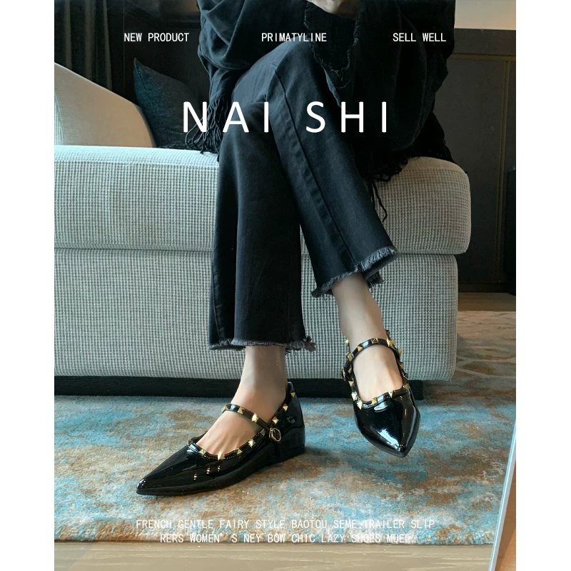 Phiên bản da cừu! Giày mũi nhọn có dây buộc mắt cá chân dành cho nữ với đế tăng chiều cao ẩn, giày Mary Jane kiểu Pháp bằng da bóng màu đen.