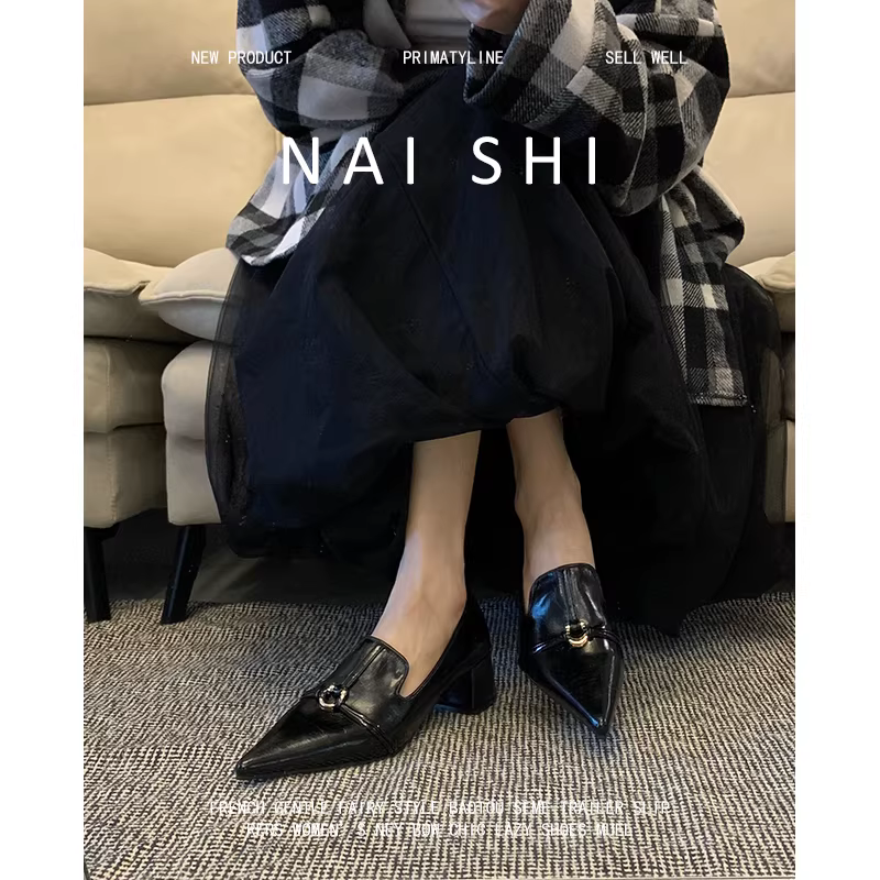 Phiên bản da cừu! Giày lười mũi nhọn thời trang cổ điển dành cho nữ, giày da nhỏ có khóa kim loại cao cấp, giày đế dày màu đen.