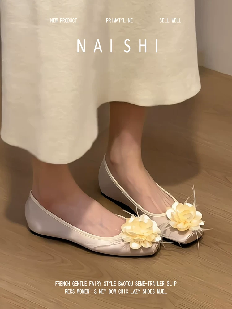 Phiên bản da cừu! Giày Mary Jane kiểu hoa văn Trung Quốc mới, giày satin mềm mại kiểu xỏ ngón, thích hợp phối với váy, giày đế thấp.