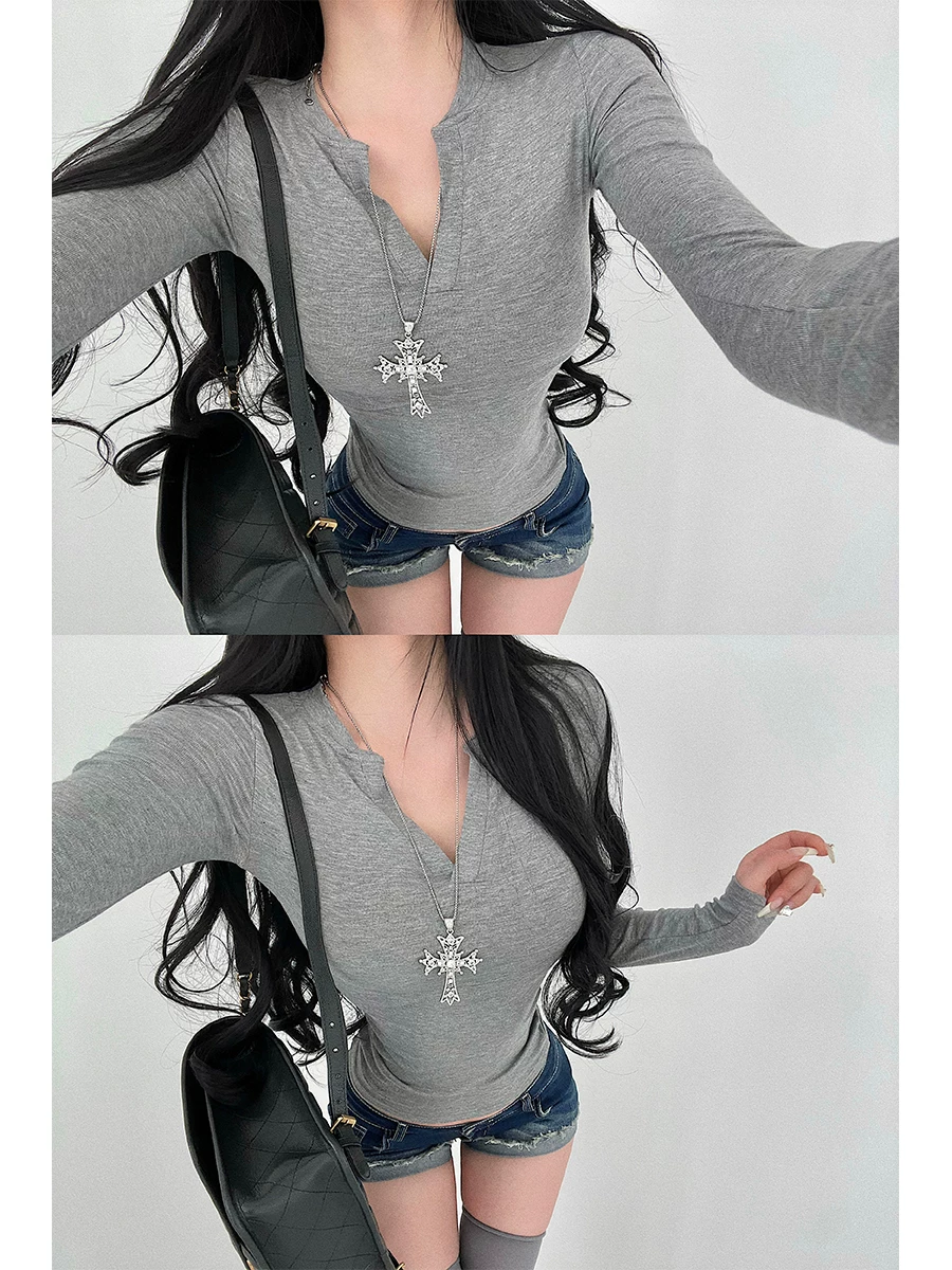 YoungGirlDay Phong cách Hàn Quốc nhẹ nhàng trưởng thành thuần khiết phong cách khao khát kiểu dáng cổ chữ V hở một nửa, áo thun dài tay màu trơn vừa vặn