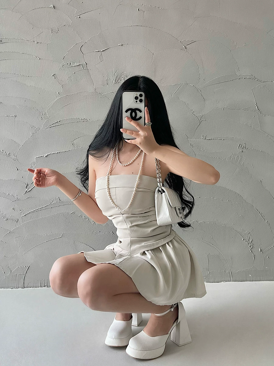 YoungGirlDay phong cách thuần khiết gợi cảm, áo ống bó sát, xếp ly, cạp cao, chống lộ hàng, bộ váy ngắn chữ A