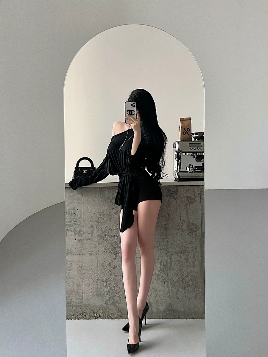 YoungGirlDay Pure Desire Phong cách lười biếng gợi cảm lệch vai dáng rộng giảm béo thắt eo tay áo loe Áo thun hàng đầu